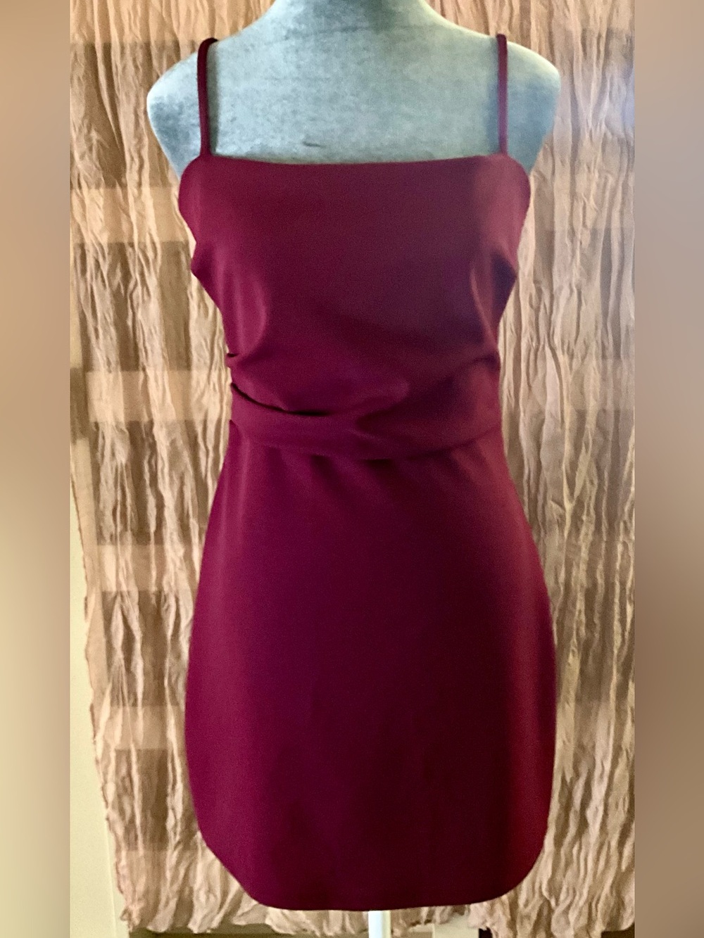 WOMENS MIDI CRANBERRY PROM DRESS. SIZE L